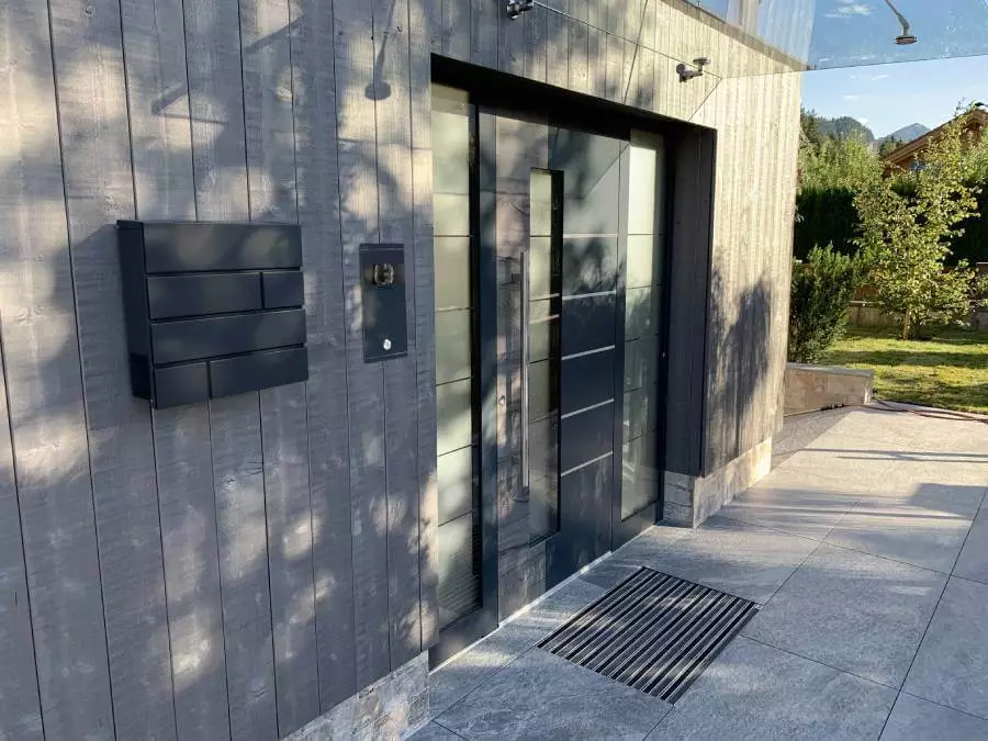 ART modern dizájnú kültéri postaláda